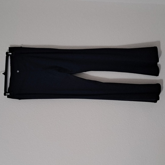 Jala Super Flare Legging - Picture 8 of 14